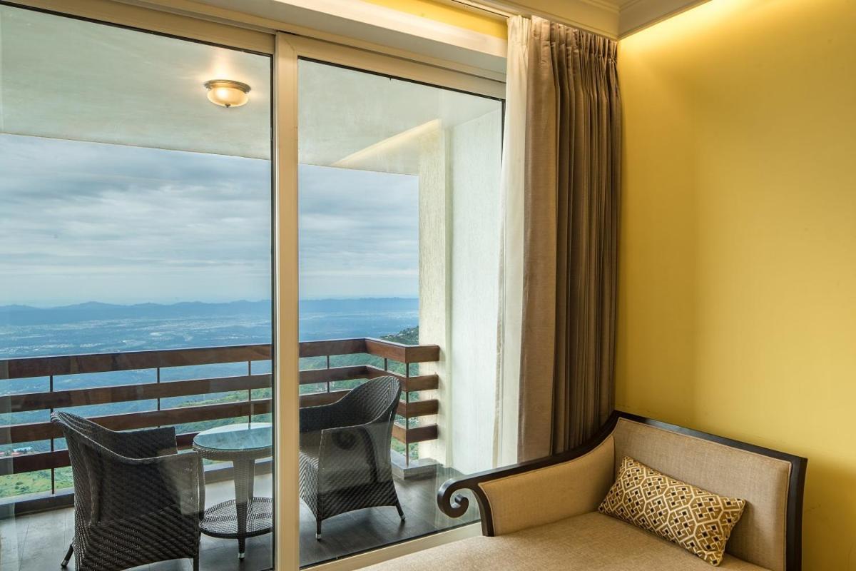Royal Orchid Fort Resort Mussoorie Exterior foto