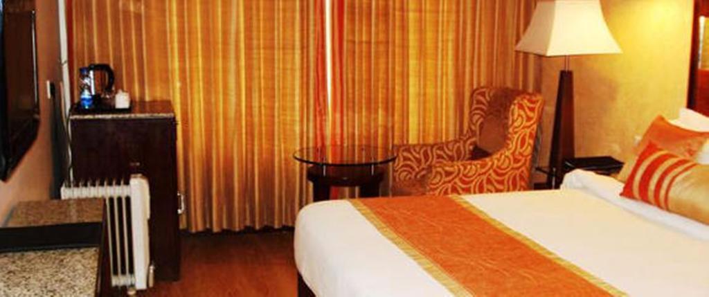 Royal Orchid Fort Resort Mussoorie Exterior foto
