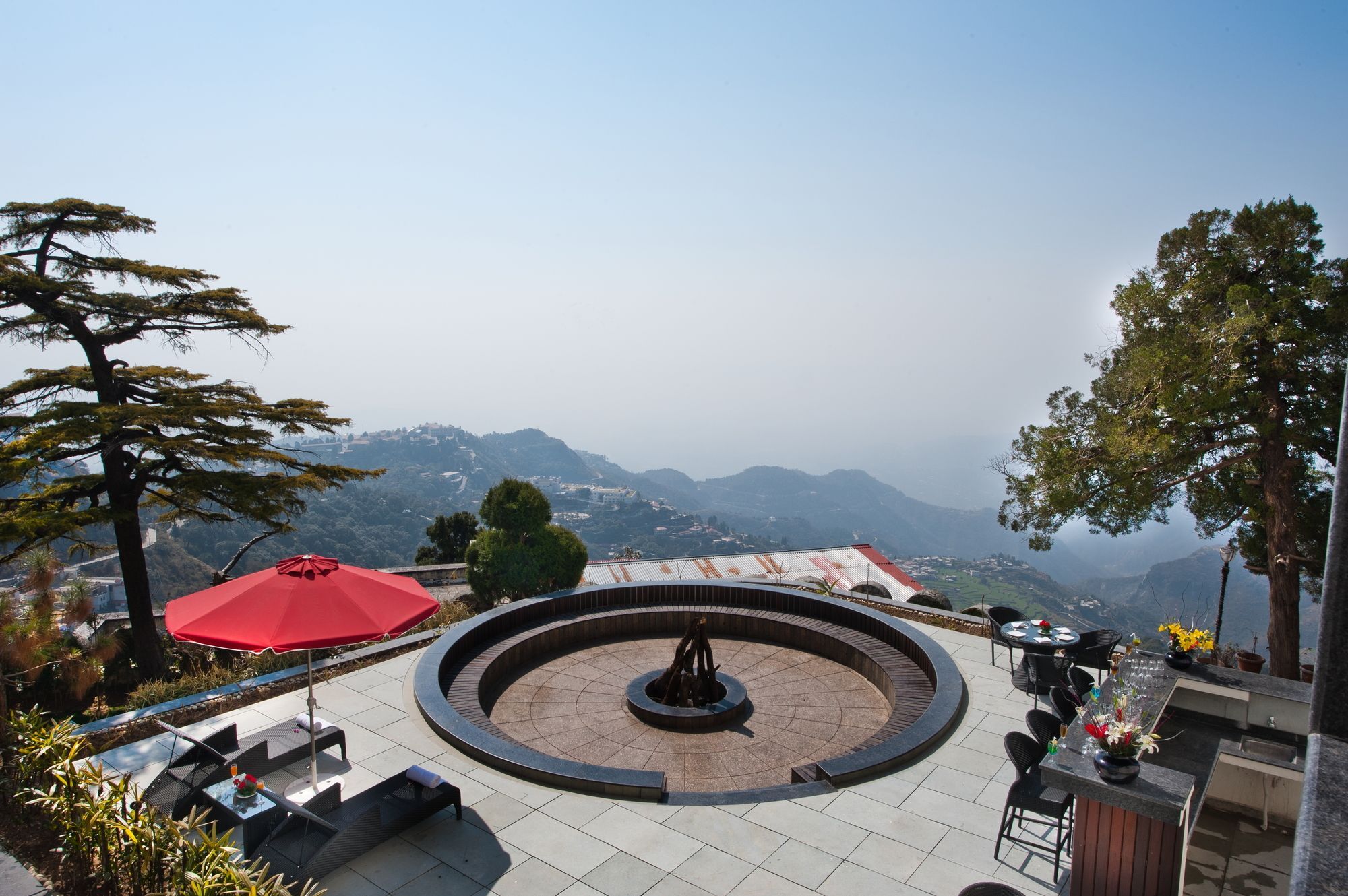 Royal Orchid Fort Resort Mussoorie Exterior foto