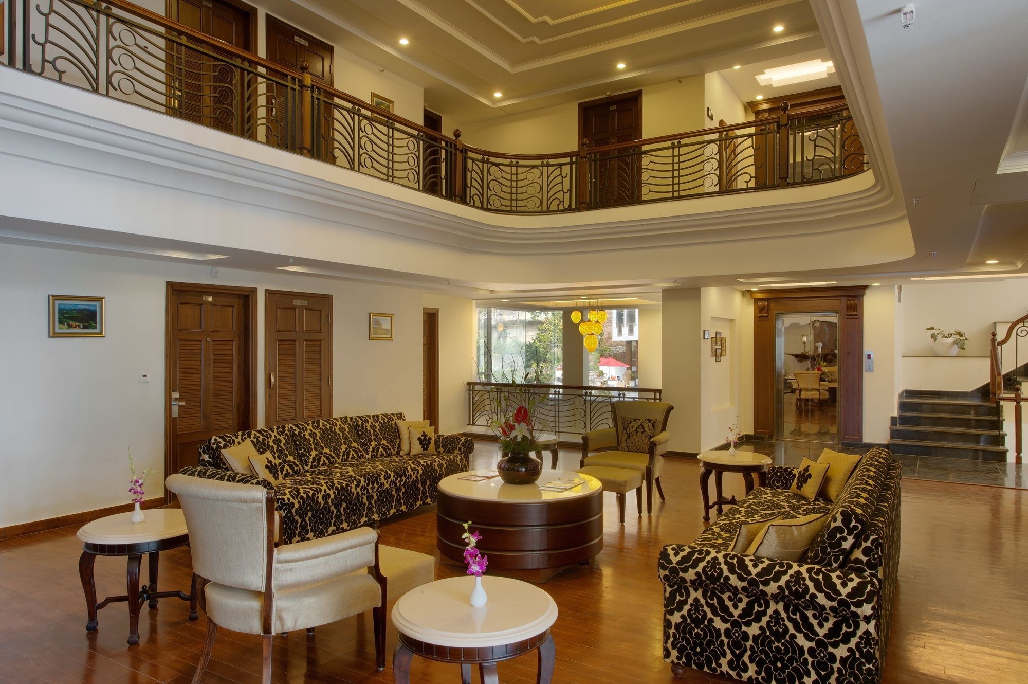 Royal Orchid Fort Resort Mussoorie Exterior foto